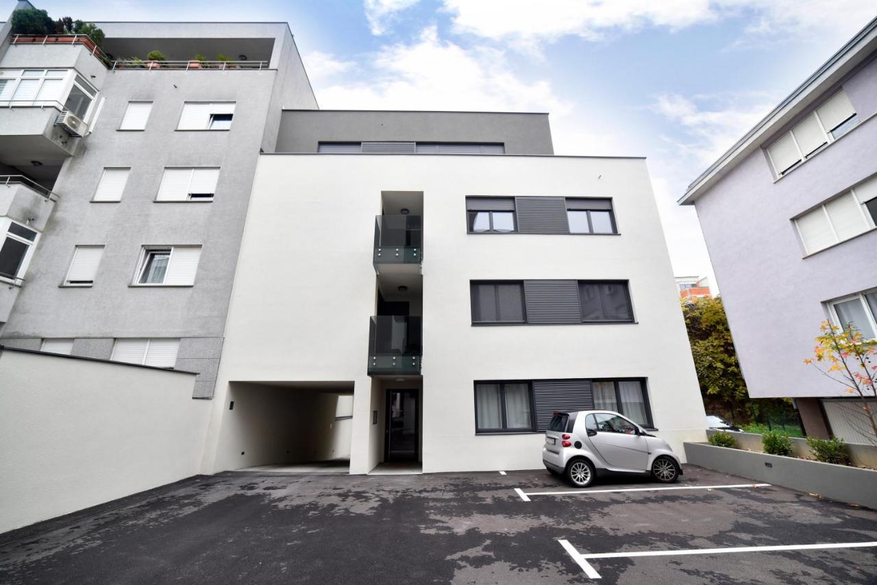 Ophelia Apartment With Parking Záhřeb Exteriér fotografie